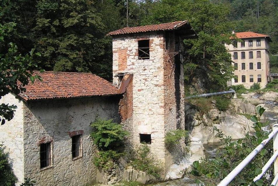 Vallefredda (Biella), Textilgyár (La Fabbrica della ruota)