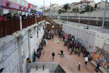 építészet és fotó: Constructo, Marseille Friche Théatre