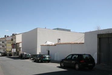 Bragança, Museo de Arte Contemporáneo, 2002-2008. Építész: Eduardo Souto de Moura