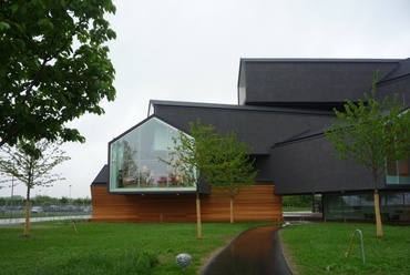 Jacques Herzog &amp; Pierre de Meuron - VitraHaus, külső, fotó: Rab Hajnalka