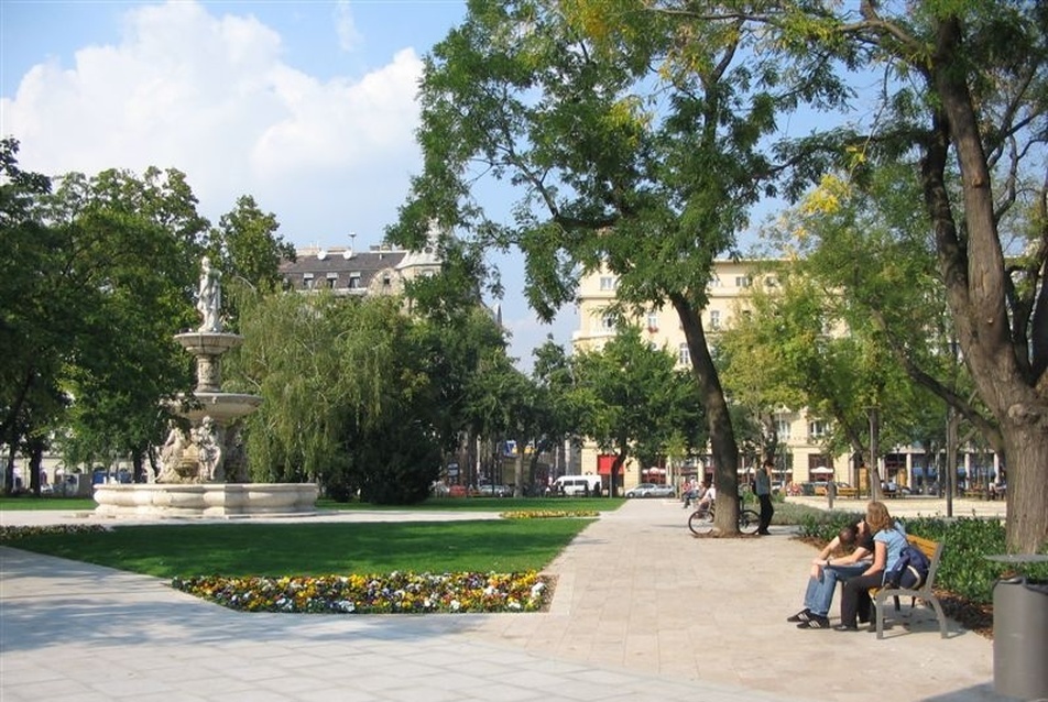 Erzsébet tér, park - S-Tér Kft.