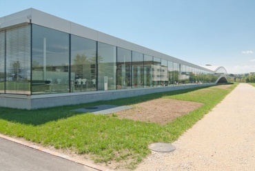 Rolex Learning Center. Vezető tervezők: Kazuyo Sejima, Ryue Nishizawa. Fotók cerbenkoc.hu.