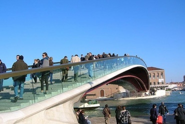 A Fény Sétánya, ívhíd, Velence, 94 m, 2008 - Santiago Calatrava