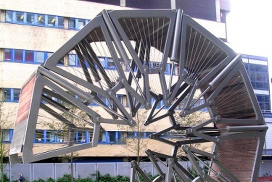 Rolling Bridge London (Feltekeredő gyaloghíd Londonban)