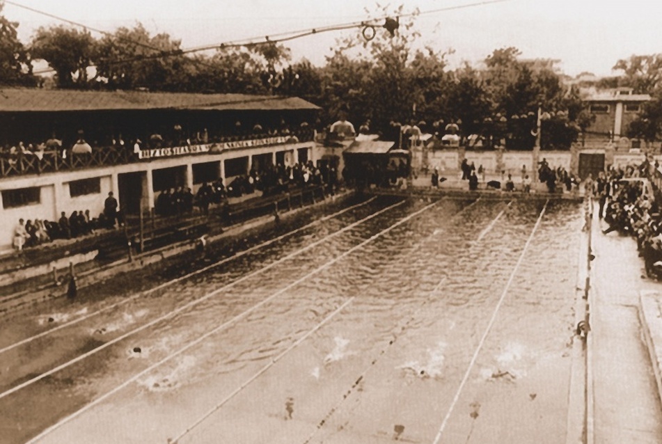 Eger, Bárány Uszoda felújítása tervpályázat - megosztott III. helyezett, Hetedik Műterem