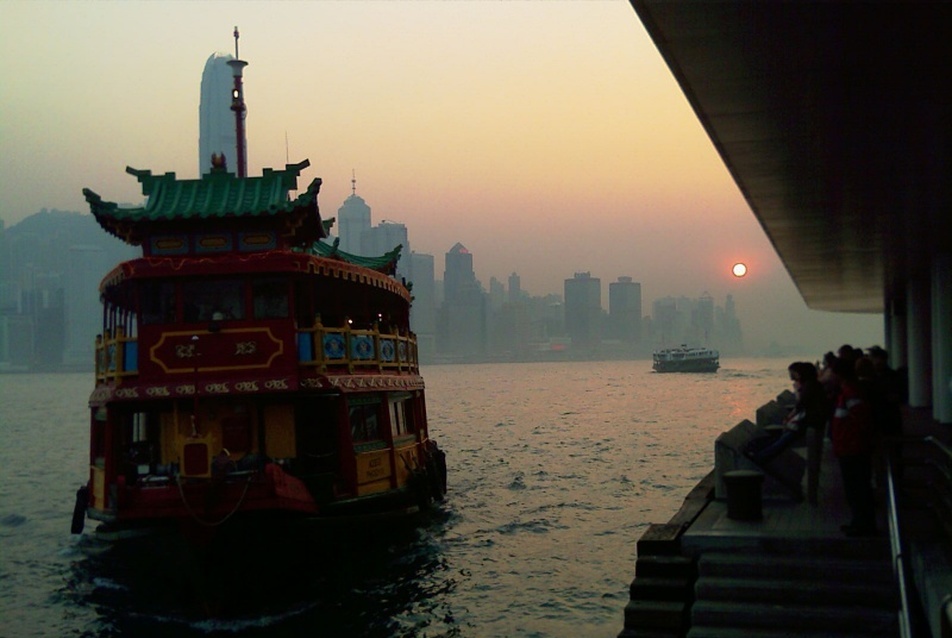 Hongkong. Napszentület felé - fotó: Bérces László