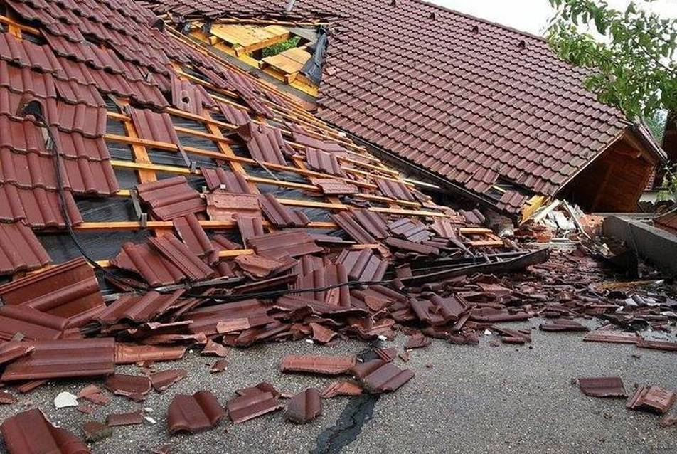 A TONDACH 100 új tetővel támogatja a balkáni árvízkárosultakat