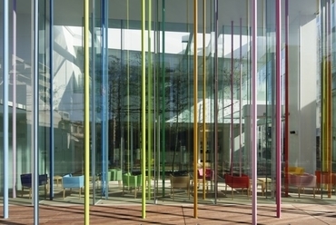 Sugamo Shinkin Bank, Ekoda fiók, Japán - Emmanuelle Moureaux, 2012 