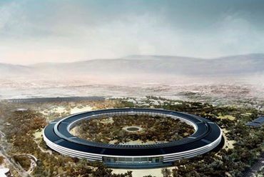 Norman Foster: Apple székház, Cupertino, Kalifornia, USA. Forrás: www.dezeen.com