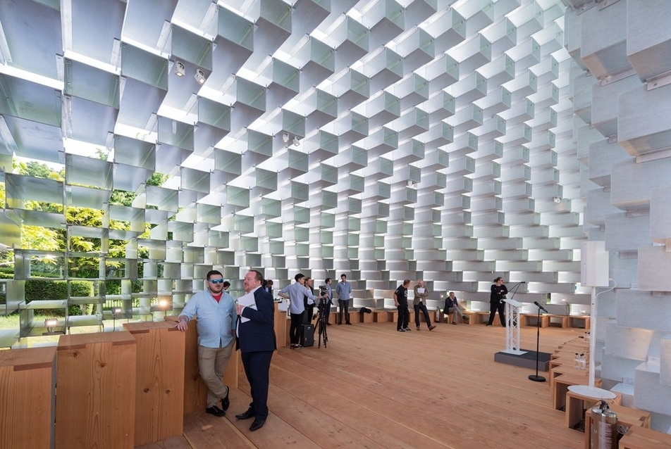 Serpentine Pavilon 2016 - építész: Bjarke Ingels Group - fotó: Iwan Baan