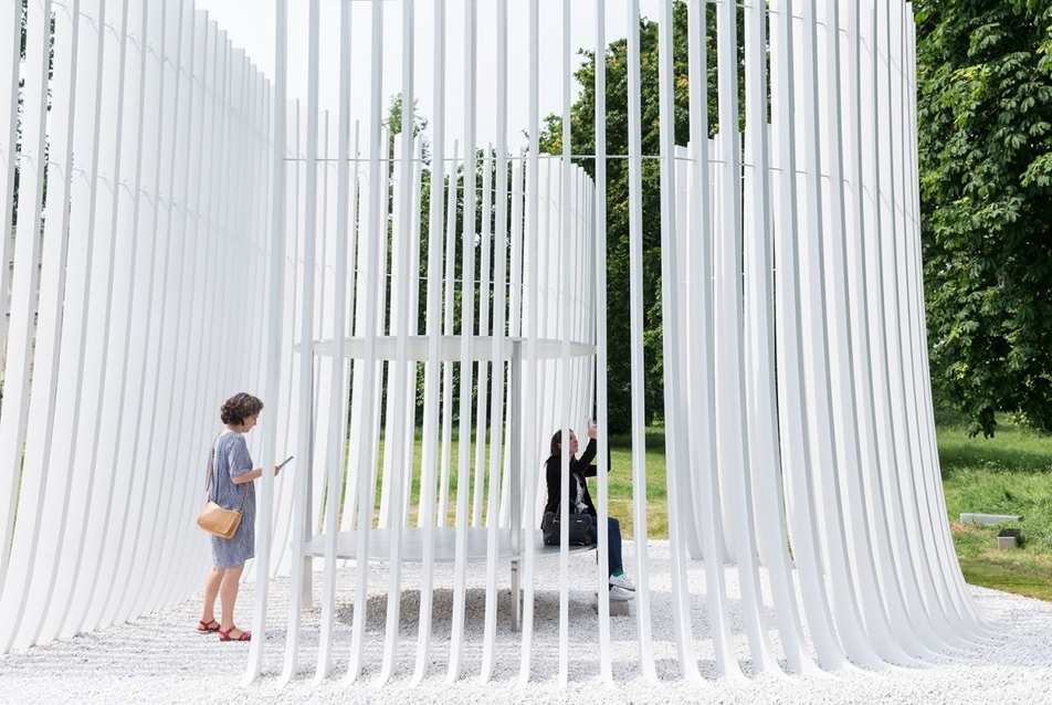 Serpentine Summer House - építész: Asif Khan - fotó: Iwan Baan