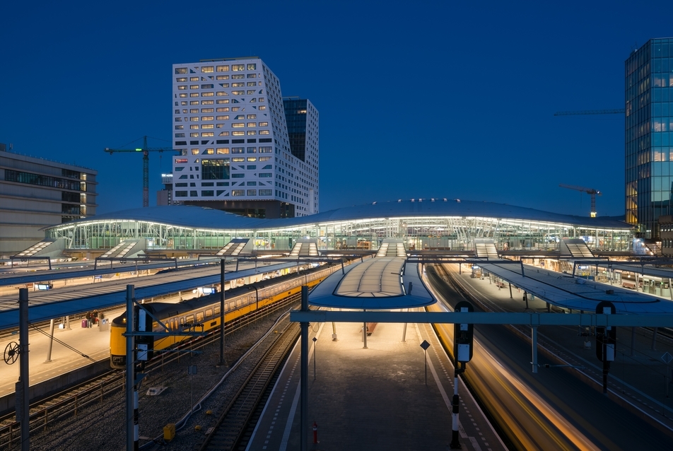 Mindent beborító hullám – megújult az Utrecht Centraal pályaudvar