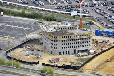 Airport Hotel - építész: Szerdahelyi László