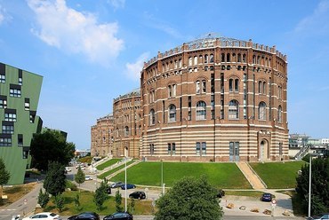 Gasometer, Bécs - forrás: Wikipedia