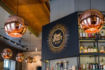 The GoodSpirit Whisky Bar - építész: Radnóczy Eszter  Szabó Csilla (este’r partners) - fotó: Tamás Pál