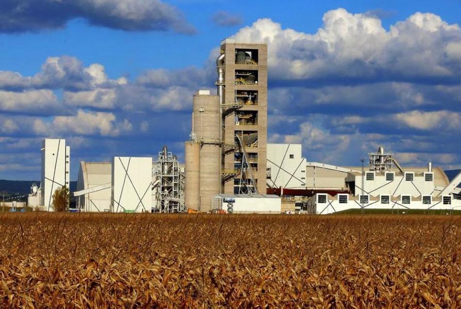 A királyegyházi cementgyár szigorú üzleti etikai szabályokat követ. Forrás: Lafarge