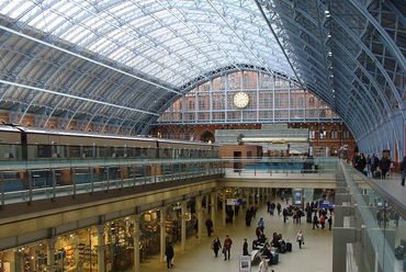 A londoni St. Pancras impozáns csarnoka