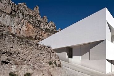 Utcai homlokzat - családi ház, Ayora, Valencia - építész: Fran Silvestre