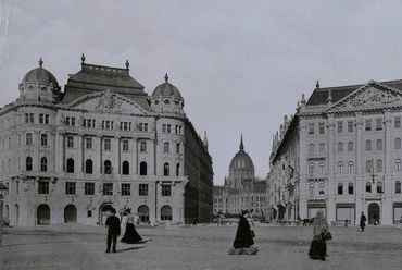 Az egykori magyar tengerészet több mint egy évszázados történelmi épülete az első világháborúig volt a tengerhajózási vállalat székháza, forrás: Budapest-Képarchívum