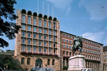 A találatot ért nürnbergi Pellerhaus az 1950-es években kapott új homlokzatot., Forrás: nuernberg.de