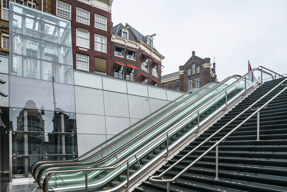 Metróállomás, Amszterdam - Benthem Crouwel Architects - fotó: Jannes Linders