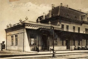 Szentes vasútállomása, Építész: Magyary Zoltán, 1928-1929, Kép forrása: Hungaricana