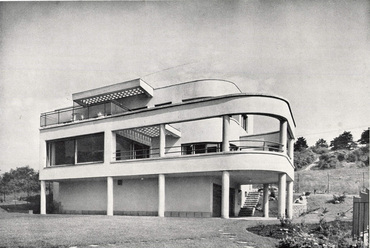 Járitz-villa, 1941-1942. Építész: Fischer József, statikus: Pécsi Eszter. Forrás:  Tér és Forma, 1943/7