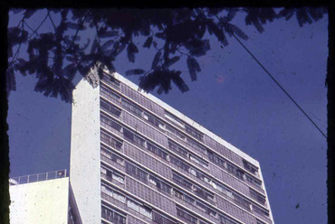 São Paulo, az Oscar Niemeyer tervezte Edifício Eiffel (1956)