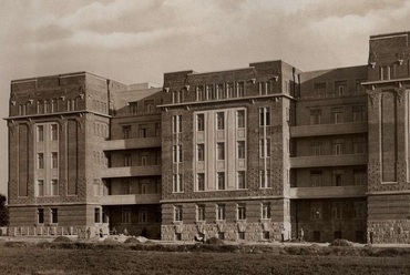 Budapest, Horthy Miklós Közkórház (ma Bajcsy Zsilinszky Kórház) 1932 körül, tervező: Szabolcs Ferenc, Maróthy Kálmán és Rimanóczy Gyula, kivitelező: Fejér Lajos és Dános Lajos (FSZEK Budapest Gyűjtemény)