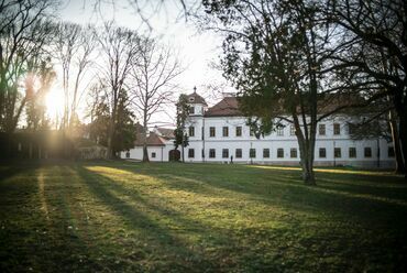 A tatai Esterházy-kastély turisztikai célú fejlesztése, Tervező: M Építész Iroda, 2020., Fotó: Pazirik Informatikai Kft.