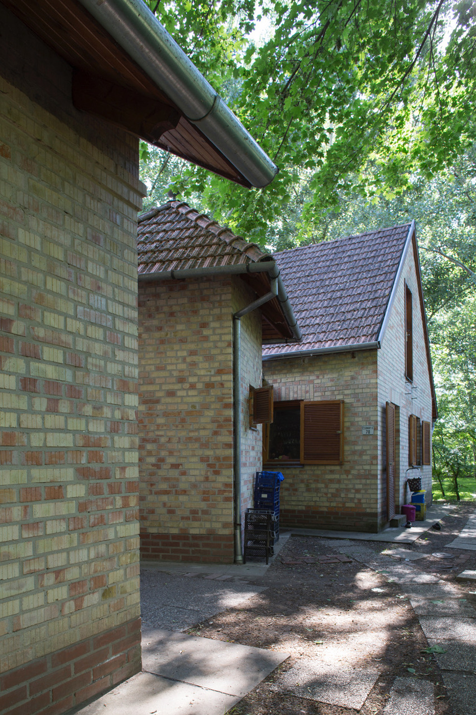 Saját nyaraló, Balatonakarattya 1994 - terv: Csomay Zsófia, Reimholz Péter - Fotó: Lente András