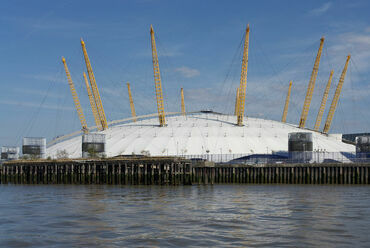 Millennium Dome - építész: Richard Rogers - fotó: Wikimedia Commons / Mattbucks