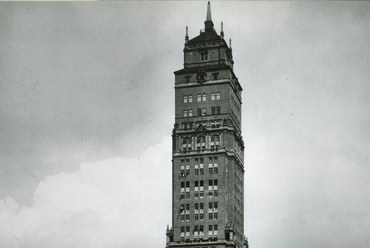 New York, Ritz Hotel Tower 1930 körül, tervező: Emery Roth (Wikipedia)