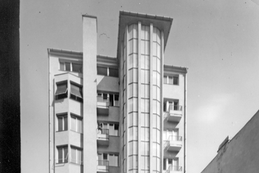 Budapest, Krisztina körút 69., udvari homlokzat 1937 körül, tervező: Preisich Gábor és Vadász Mihály (BTK MI)