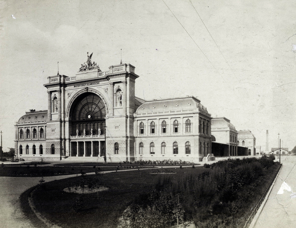 Baross tér, Keleti pályaudvar. 1884. Fortepan / Budapest Főváros Levéltára. Levéltári jelzet: HU.BFL.XV.19.d.1.06.060