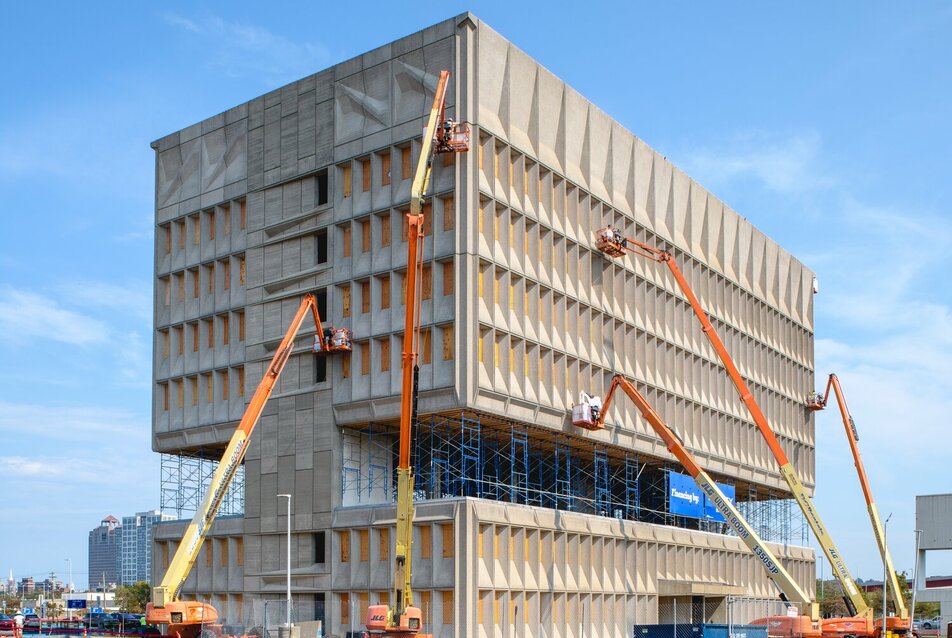 Alakul az ökobarát butikhotel Breuer Marcell ikonikus épületében