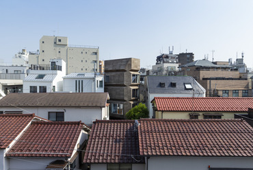 Takaaki Fuji + Yuko Fuji Architecture: Bay Window Tower House, Tokió. Fotó: Nishikawa Masao 