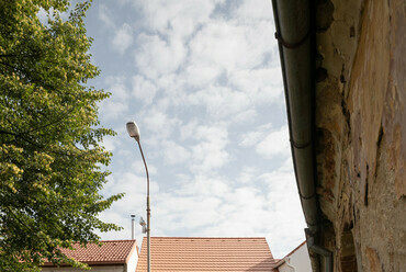 Atelier 111 Architekti: Kozina House, Trhové Sviny, Csehország. Fotó: Alex Shoots Buildings