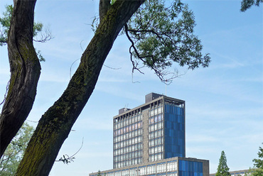 Fry, Drew and Partners: Alexandra Park, irodaépület, Pilkington, UK. Forrás: geograph.org.uk