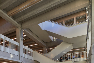 Kingston Egyetem, Town House – Tervező: Grafton Architects – Fotó: Ed Reeve, Dennis Gilbert, Alice Clancy