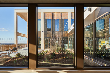 Kingston Egyetem, Town House – Tervező: Grafton Architects – Fotó: Ed Reeve, Dennis Gilbert, Alice Clancy