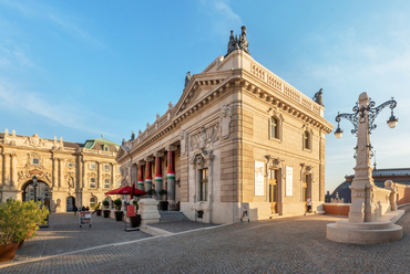 A visszaépített Főőrségi épület ma rendezvényhelyszínnek és egy étteremnek ad otthont.