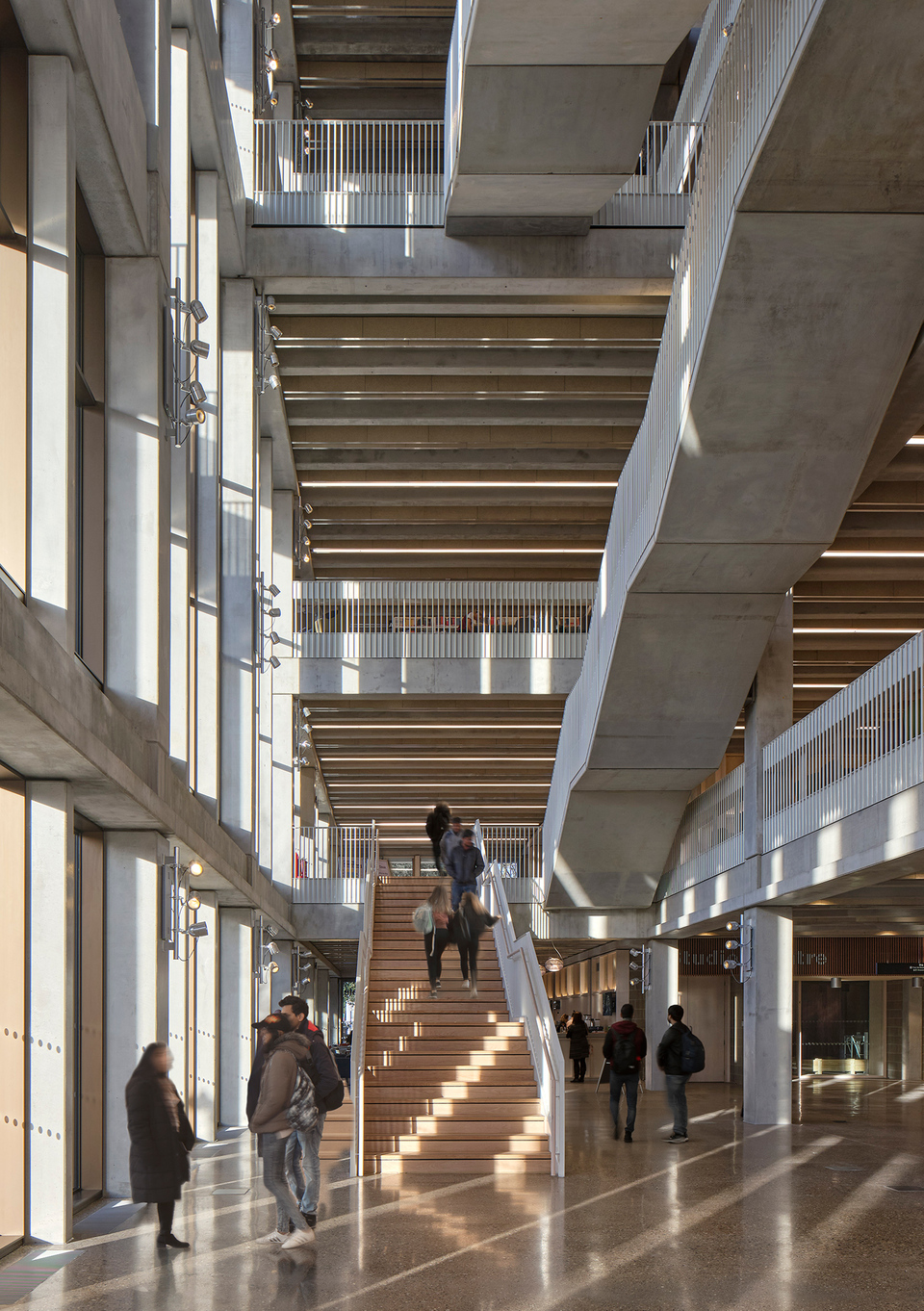 Kingston Egyetem, Town House – Tervező: Grafton Architects – Fotó: Ed Reeve, Dennis Gilbert, Alice Clancy