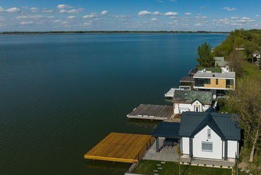 Yacht Klub, Abádszalók. Forrás: Prefa