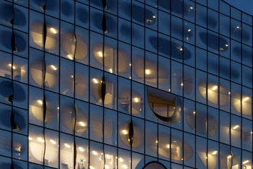 Elbphilharmonie. Hamburg, Németország. Forrás: Guardian Glass