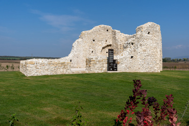 A töki templomrom felújítása, Fotó forrása: ROM Vándor program