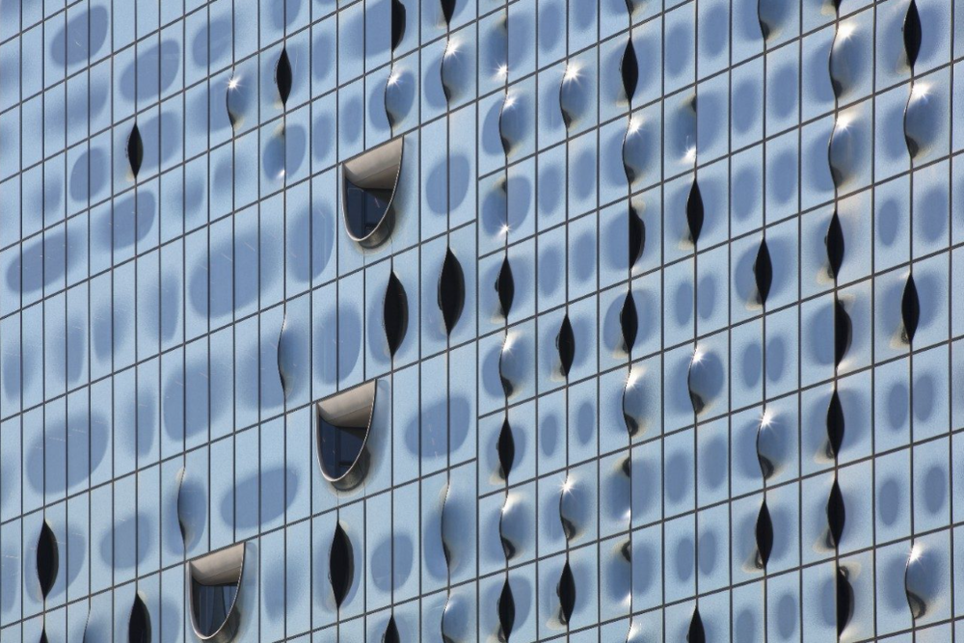 Elbphilharmonie. Hamburg, Németország. Forrás: Guardian Glass