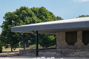 A Villa Romana Baláca megújult védőépülete, Tervező: 2 Rabb Kft., Fotó: Réthey-Prikkel Tamás