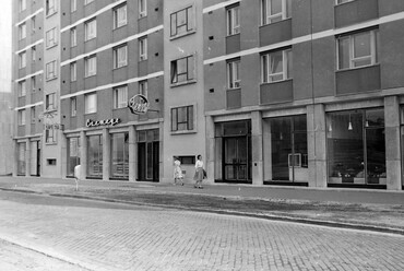 Október huszonharmadika (Schönherz Zoltán) utca 23-21. számú ház, 1962. Forrás: Fortepan / FŐFOTÓ