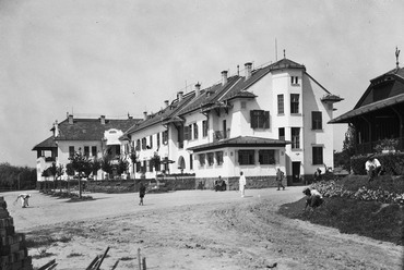 Balatonkenesei üdülő épületei, 1940.« Leltári jelzet: MMKM TEMGY 2019.1.1. 1176. Felvétel éve: 1940 / Forrás: Fortepan 183521, Magyar Műszaki és Közlekedési Múzeum / BAHART Archívum